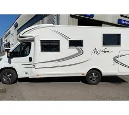 AUTOCARAVAN INTEGRAL ELNAGH MAGNUM 81G At Sierra Nevada Motorhome we have been helping our customers achieve their dream of traveling with freedom for over 20 years. We were born in 2004 with a clear idea: to offer second-hand caravans in impeccable condition, selected with high standard and inspected to the utmost detail. Each vehicle goes through a thorough inspection of over 30 points, performed by specialized technicians to ensure it runs perfectly. Each vehicle is thoroughly inspected and reconditioned, taking care of every detail to make it look, function and feel like new, prepared to offer years of reliability and enjoyment. For more information or price 💵 check our website www.autocaravanassierranevada.com or click 👉 enlace️ on our link ⬇️ 👇 https://autocaravanassierranevada.com/listings/elnagh-magnum-81g-v25-97/ Do you want to pay in installments? Call and we will inform you without obligation 📞617 79 57 19 📞687 85 35 11 GEAR AND EXTRAS 👇 * Double access trunk size: (2.20m x 1.10m x 1.20m) * Beds (Electric Elevated Island/Hanging Cabin) - Air Conditioning (Motor) - Airbag (Pilot and Co-Pilot) - Speed Cruiser - Electric Mirrors - Elevalunas eléctricas en conductor - Multimedia Team - Rear view camera - Swivel Seats - REMIS dimmers in booth - Manual parasols - Mosquito nets on windows, skylights and front door - Skylight xxl in lounge - TurboVent in kitchen skylight - DOMETIC Refrigerator (220v, Gas, 12v, Auto) 160L automatic - Horno a gas - Smoke Extractor - Shower with separate toilet seat - 95 ah battery. - Placa solar 100w - Webasto heating to diesel - TV 12 V. - Double integrated wheelbarrow - Special Camper Reinforced Tyres www.autocaravanassierranevada https://autocaravanassierranevada.com/ #autocaravanasgranada #autocaravanaocasion #autocaravanasdeocasion ventaautocaravana