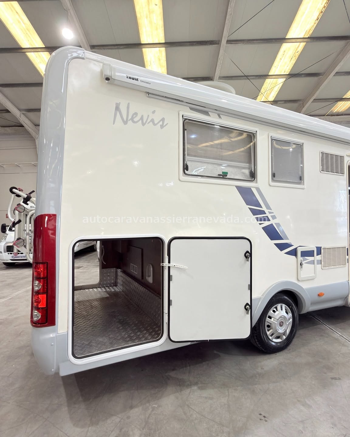 V26/10 AUTOCARAVANA INTEGRAL MCLOUIS NEVIS 872

En Autocaravanas Sierra Nevada llevamos más de 22 años ayudando a nuestros clientes a cumplir el sueño de viajar con libertad.

Cada vehículo es revisado y reacondicionado a fondo, cuidando cada detalle para que luzca, funcione y se sienta como nuevo, preparado para ofrecer años de fiabilidad y disfrute.

Para más información o precio 💵 consulté en nuestra web www.autocaravanassierranevada.com

o haga click 👉🖱️ en nuestro enlace ⬇️👇

https://autocaravanassierranevada.com/autocaravanas/mclouis-nevis-872-v26-10/

¿Quieres pagar a plazos?
Llama y te informamos sin compromiso

📞617 79 57 19
📞687 85 35 11

EQUIPAMIENTO Y EXTRAS 👇

MOTOR: FIAT DUCATO 2.3 MULTIJET 130cv
AÑO: 2011
KM: 127.000
Medidas exteriores: 7,40m x 2,90m
Plazas: 4

Extras y Equipamiento:

* Medida maletero doble portón (2,20m x 0,97m x 0,90m)
* Camas (Colgante en cabina/ Isla)

Aire acondicionado de motor
Airbag (conductor y copiloto)
ASR
Elevalunas eléctricos (conductor)
Equipo Multimedia
Asientos Giratorios
Oscurecedores REMIS en cabina completa
Mosquiteras en ventanas y claraboyas
Claraboyas transparentes y Claraboya xxl en salón
TurboVent
Frigo THETFORD (220v, Gas, 12v, Auto) 141L capacidad
Extractor de Humos

Horno a gas
Ducha con mampara separada de aseo
Batería de 95ah.
1 Placa solar 100w
TV 12 V.
Escalon doble peldaño integrado
Toldo OMNISTOR THULE de 4m
Portabicis para 2
Neumáticos reforzados especial camper

www.autocaravanassierranevada.com

#autocaravanasgranada
#autocaravanaocasion
#autocaravanasdeocasion
#ventaautocaravana
#compraautocaravana
#autocaravanabarata
#caravaningandalucia
#autocaravanasur
#granadaturismo
#granadaocasion
#andaluciavanlife
#vanlife
#camperlife
#motorhome
#campervan
#viajarenautocaravana
#caravaninglife
#aventuraenruta
#viajeslibres
#escapadarural
#naturalezaylibertad
#viajarporelmundo
#rutavanlife
#descubreespaña