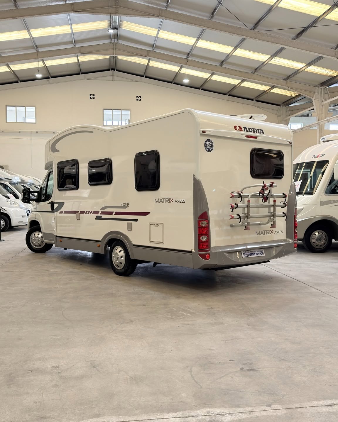 E26/22 AUTOCARAVANA PERFILADA ADRIA MATRIX 350SF

En Autocaravanas Sierra Nevada llevamos más de 22 años ayudando a nuestros clientes a cumplir el sueño de viajar con libertad.

Cada vehículo es revisado y reacondicionado a fondo, cuidando cada detalle para que luzca, funcione y se sienta como nuevo, preparado para ofrecer años de fiabilidad y disfrute.

Para más información o precio 💵 consulté en nuestra web www.autocaravanassierranevada.com

o haga click 👉🖱️ en nuestro enlace ⬇️👇

https://autocaravanassierranevada.com/autocaravanas/mclouis-mc4-32-e26-08/

¿Quieres pagar a plazos?
Llama y te informamos sin compromiso

📞617 79 57 19
📞687 85 35 11

EQUIPAMIENTO Y EXTRAS 👇

MOTOR: FIAT DUCATO 2.3 MULTIJET 130cv
AÑO: 2012
KM: 69.000
Medidas exteriores: 6,90m x 2,90m
Plazas: 5

Extras y Equipamiento:

* Medidas maletero : (1,40m x 1,30m x 0,80m)
* Camas(Francesa/Salón Convertible(1,10mx2,00m/Colgante eléctrica en salón)

Aire acondicionado (de motor)
AirBag (conductor)
Velocidad de Crucero
Cierre centralizado (en cabina)
Espejos eléctricos
Elevalunas eléctricos
Equipo Multimedia
Asientos giratorios
Oscurecedores REMIS en luna
Mosquiteras en ventanas y claraboyas
Claraboya panorámica xxl en cabina
Frigo DOMETIC (220v, Gas, 12v) 171L

Ducha con mampara dentro de aseo
Batería de 100ah.
Placa Solar de 100w
Calefacción Truma Combi
Escalón doble peldaño integrado
Toldo PROSTOR de 4m
Neumáticos reforzados especial camper

www.autocaravanassierranevada.com

#autocaravanasgranada
#autocaravanaocasion
#autocaravanasdeocasion
#ventaautocaravana
#compraautocaravana
#autocaravanabarata
#caravaningandalucia
#autocaravanasur
#granadaturismo
#granadaocasion
#andaluciavanlife
#vanlife
#camperlife
#motorhome
#campervan
#viajarenautocaravana
#caravaninglife
#aventuraenruta
#viajeslibres
#escapadarural
#naturalezaylibertad
#viajarporelmundo
#rutavanlife
#descubreespaña