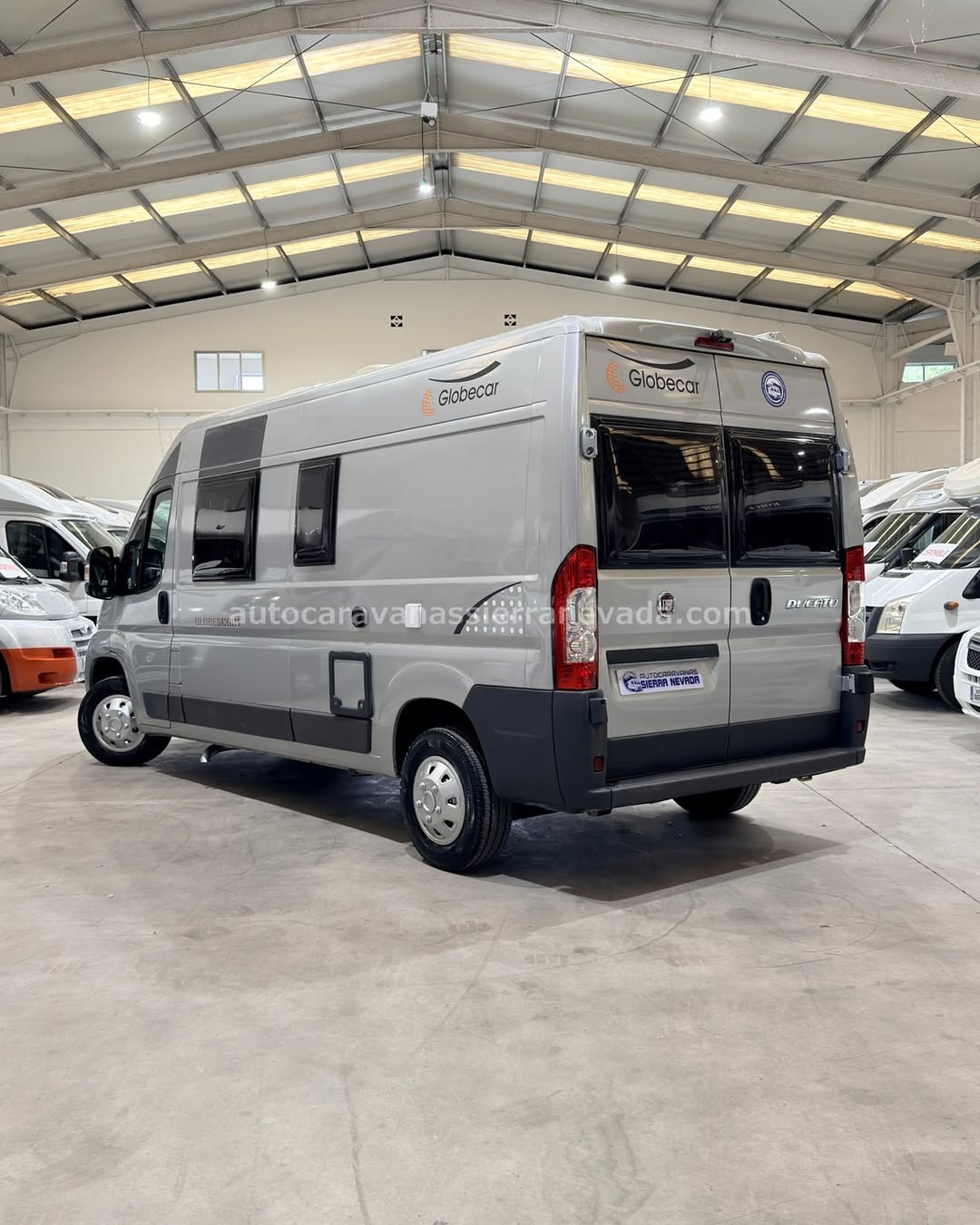 26/20 AUTOCARAVANA CAMPER DETHLEFFS GLOBECAR En Autocaravanas Sierra Nevada llevamos más de 22 años ayudando a nuestros clientes a cumplir el sueño de viajar con libertad. Cada vehículo es revisado y reacondicionado a fondo, cuidando cada detalle para que luzca, funcione y se sienta como nuevo, preparado para ofrecer años de fiabilidad y disfrute. Para más información o precio 💵 consulté en nuestra web www.autocaravanassierranevada.com o haga click 👉🖱️ en nuestro enlace ⬇️👇 https://autocaravanassierranevada.com/autocaravanas/dethleffs-globecar-26-20/ ¿Quieres pagar a plazos? Llama y te informamos sin compromiso 📞617 79 57 19 📞687 85 35 11 EQUIPAMIENTO Y EXTRAS 👇 MOTOR: FIAT DUCATO 2.3 MULTIJET 150cv AÑO: 2013 KM: 98.000 Medidas exteriores: 5,80m x 2,60m Plazas: 4 Extras y Equipamiento: * Medidas maletero : (1,40m x 0,95m x 0,70m) * Camas (Transversal) Suspensión Neumática Aire acondicionado (de motor) Airbag(conductor y Copiloto) Cierre Centralizado Espejos eléctricos Elevalunas eléctricos Equipo Multimedia Asientos Giratorios Cámara de visión trasera Oscurecedores REMIS en cabina completa Mosquiteras en ventanas ,claraboyas y puerta principal Claraboya xxl en salón Frigorífico DOMETIC(220v, Gas, 12v-auto) 75L Ducha dentro de aseo Batería de 100ah. Placa Solar de 100w Calefacción Truma Combi Escalón eléctrico de aluminio Toldo 3,30m Neumáticos reforzados especial camper www.autocaravanassierranevada.com #autocaravanasgranada #autocaravanaocasion #autocaravanasdeocasion #ventaautocaravana #compraautocaravana #autocaravanabarata #caravaningandalucia #autocaravanasur #granadaturismo #granadaocasion #andaluciavanlife #vanlife #camperlife #motorhome #campervan #viajarenautocaravana #caravaninglife #aventuraenruta #viajeslibres #escapadarural #naturalezaylibertad #viajarporelmundo #rutavanlife #descubreespaña